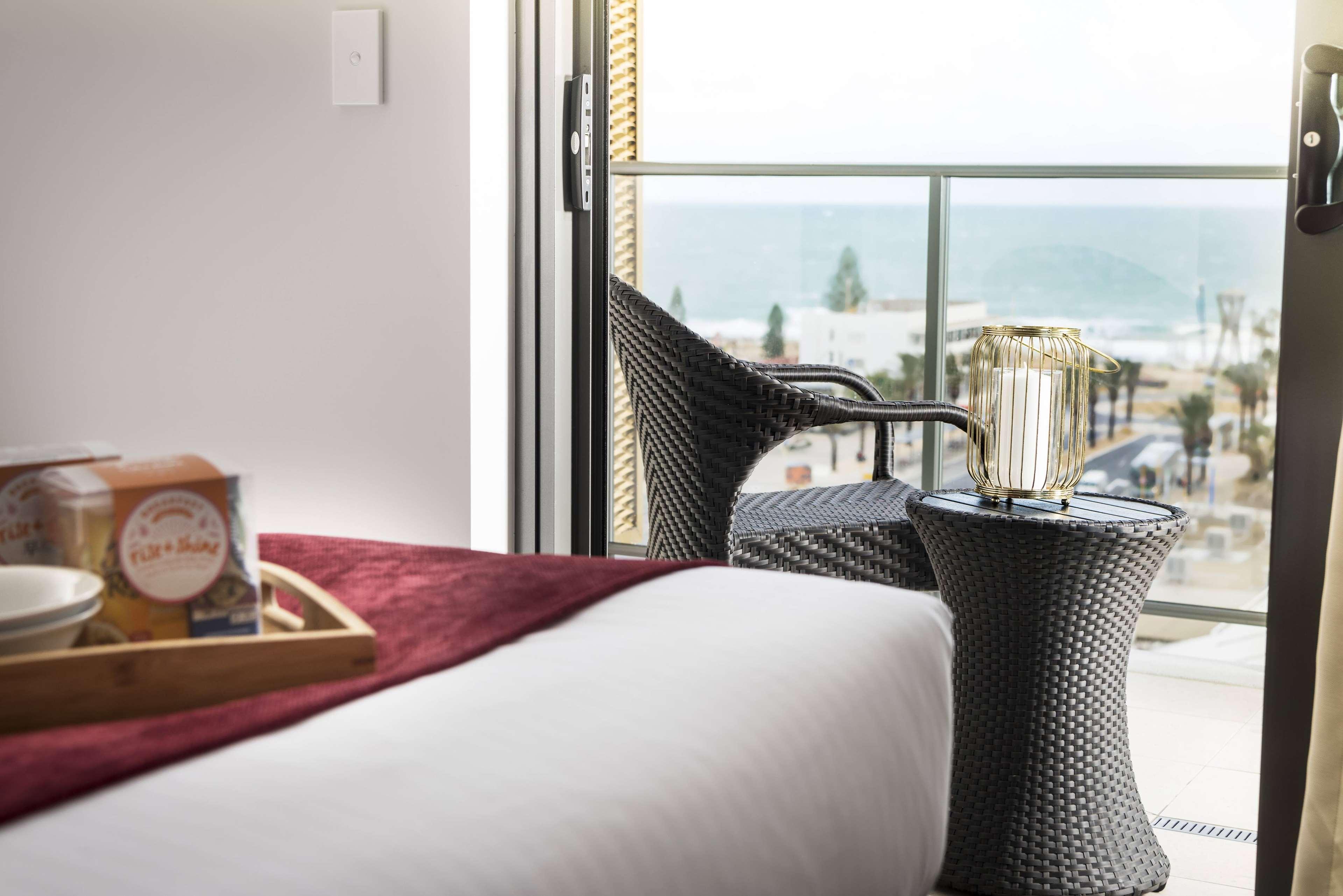 Ramada By Wyndham Vetroblu Scarborough Beach Perth Bagian luar foto