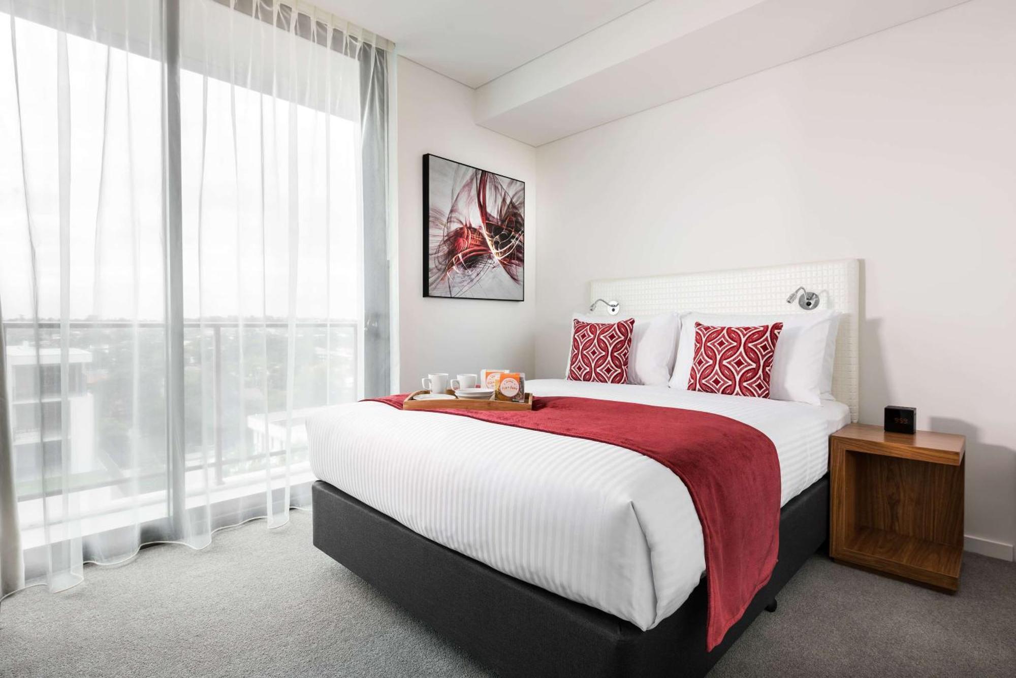 Ramada By Wyndham Vetroblu Scarborough Beach Perth Bagian luar foto