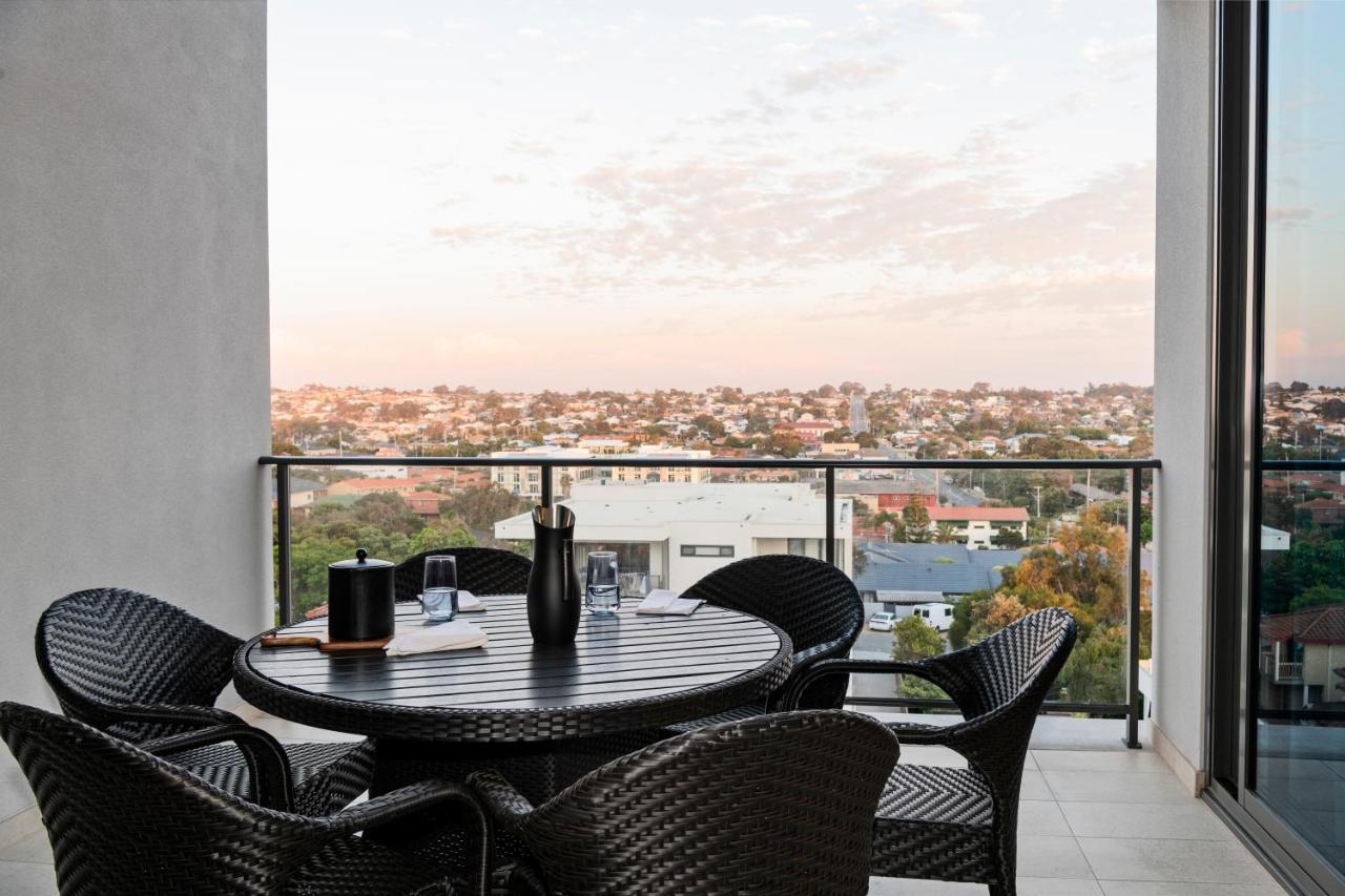 Ramada By Wyndham Vetroblu Scarborough Beach Perth Bagian luar foto